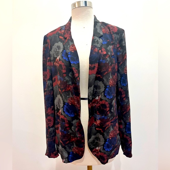 Silence  + Noise light floral blazer - Picture 1 of 2